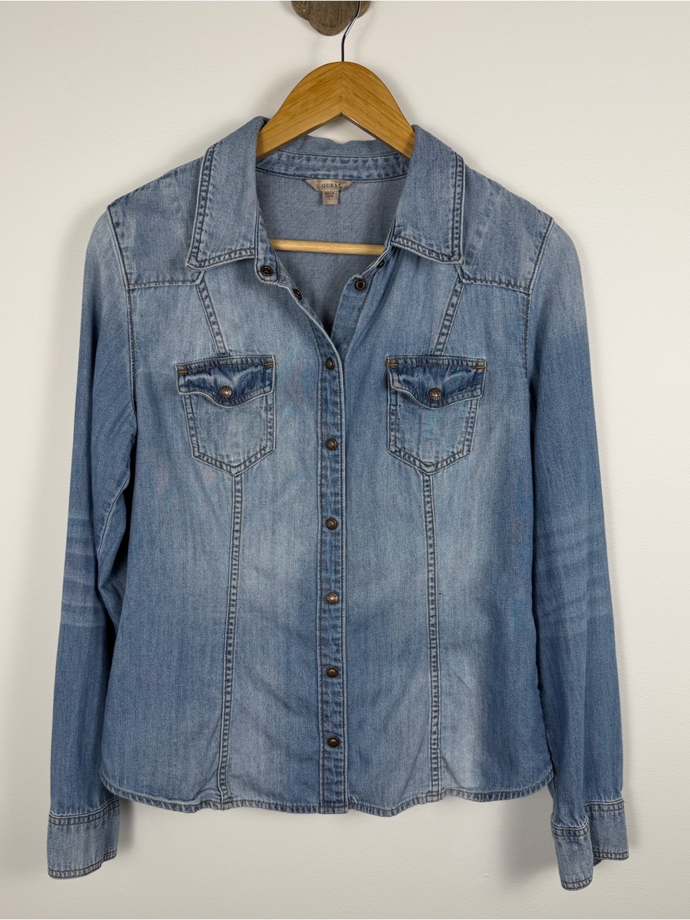guess y2k light wash denim snap front shirt western casual